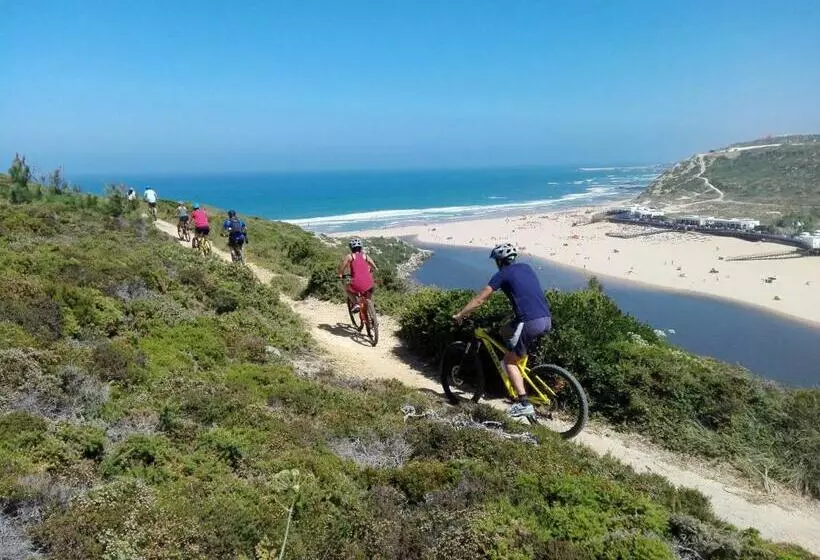 Retkeilymaja Selina Boavista Ericeira