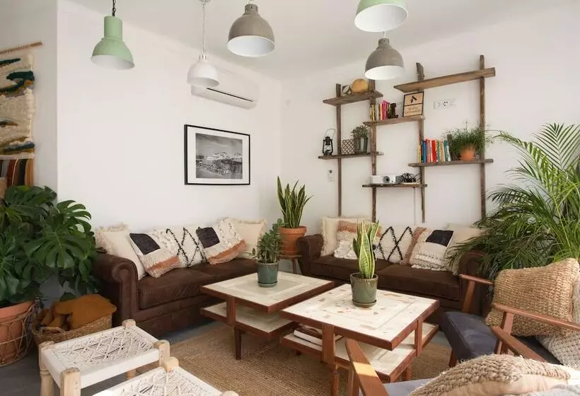 Retkeilymaja Selina Boavista Ericeira