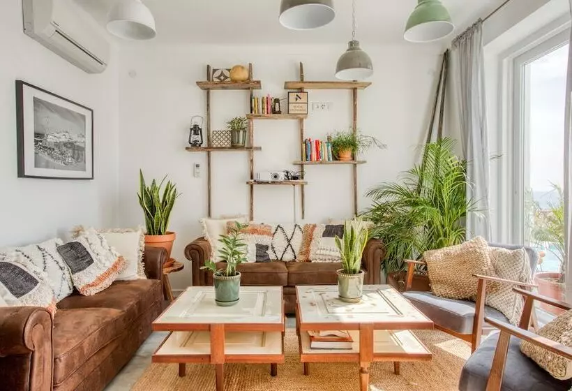 Retkeilymaja Selina Boavista Ericeira