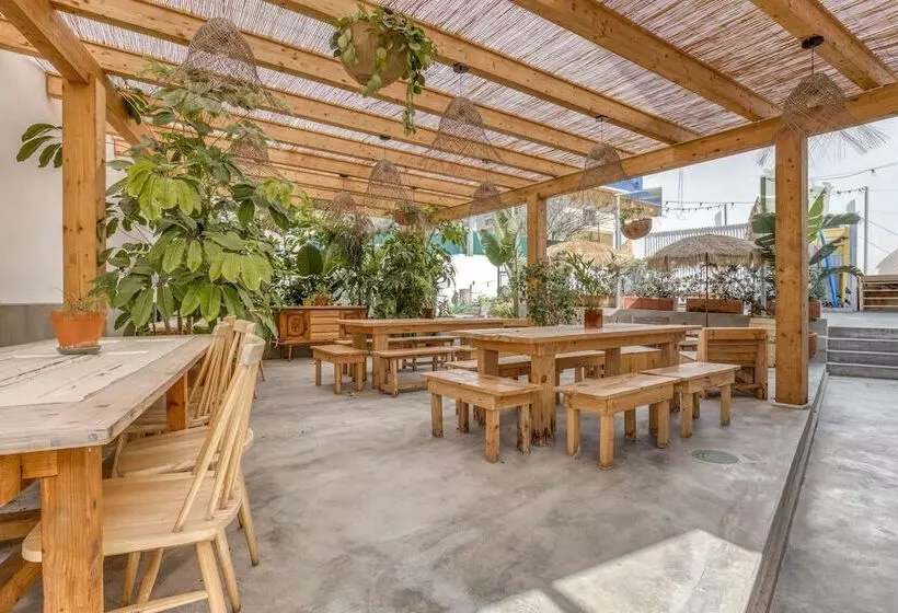 Retkeilymaja Selina Boavista Ericeira