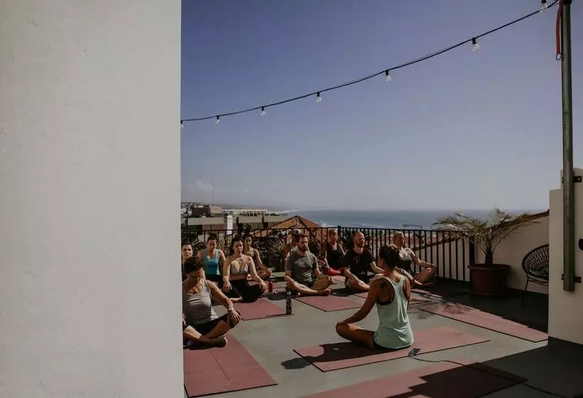 Retkeilymaja Selina Boavista Ericeira