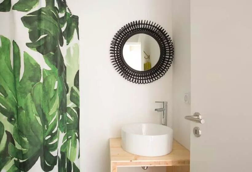 Retkeilymaja Selina Boavista Ericeira