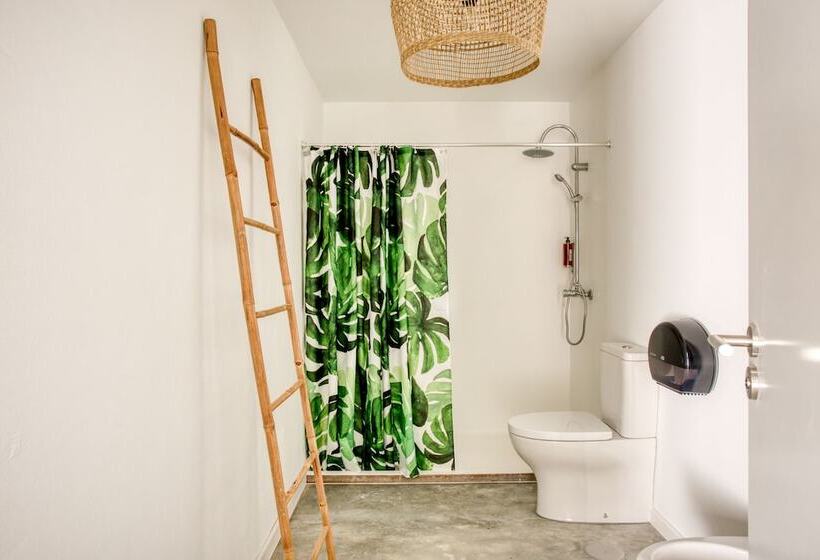 هاستل Selina Boavista Ericeira