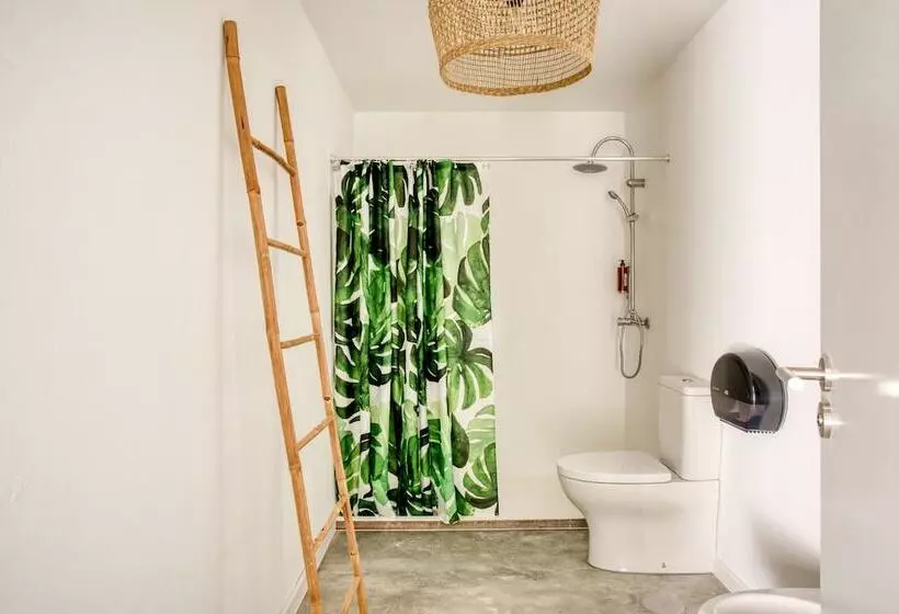 Retkeilymaja Selina Boavista Ericeira