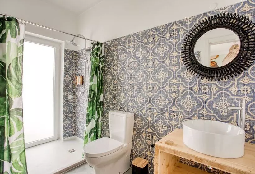 Retkeilymaja Selina Boavista Ericeira