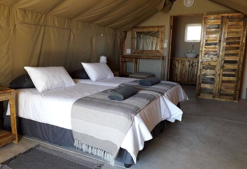 هتل Blue Bushman Luxury Tented Lodge