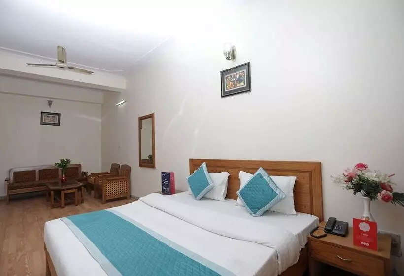 Hotel Capital O 14451 The Residency