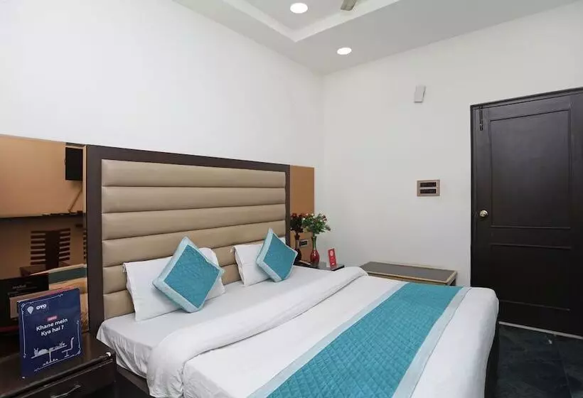 Hotel Capital O 14451 The Residency