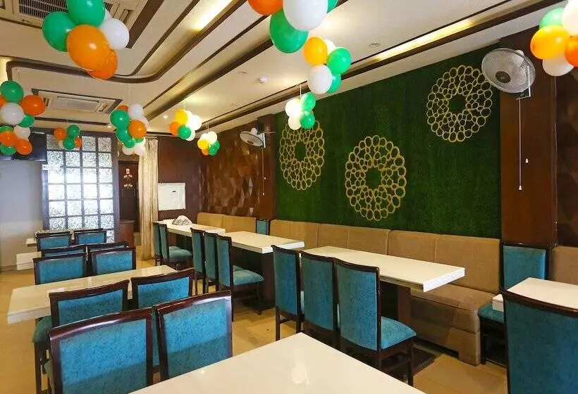 هتل Central Grand By Oyo Rooms