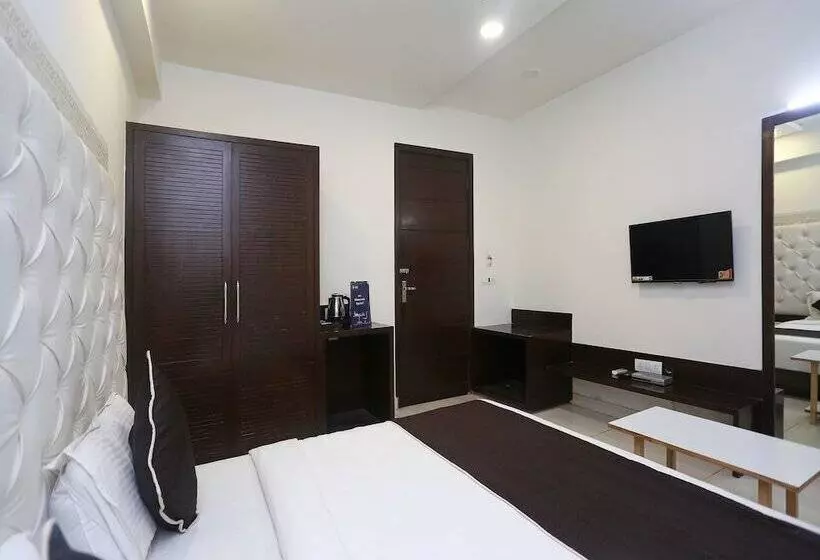 هتل Central Grand By Oyo Rooms