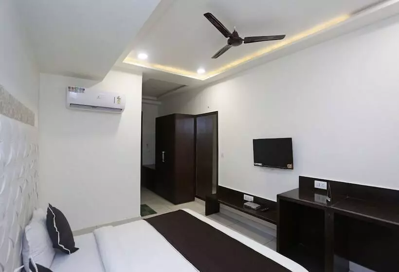 هتل Central Grand By Oyo Rooms