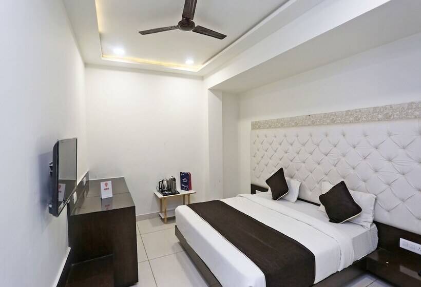 فندق Central Grand By Oyo Rooms