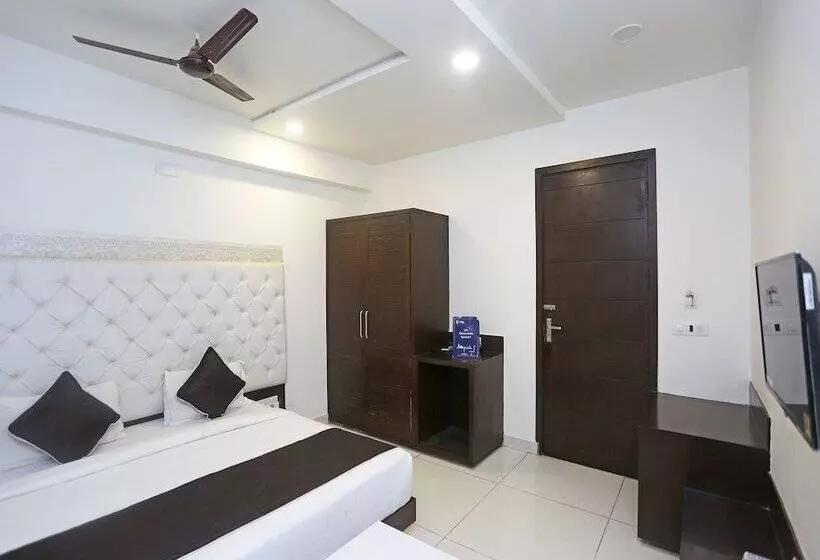 هتل Central Grand By Oyo Rooms