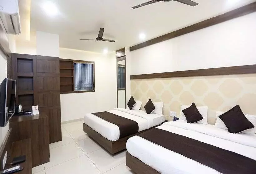 هتل Central Grand By Oyo Rooms