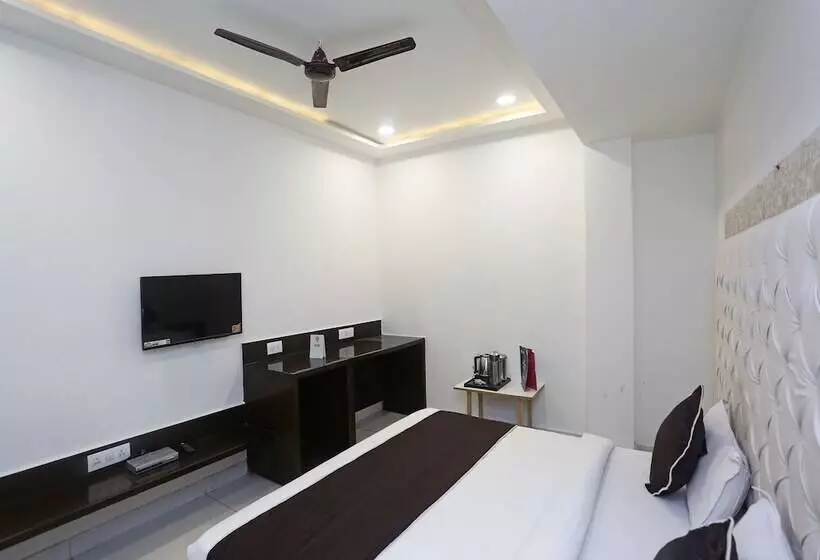 هتل Central Grand By Oyo Rooms