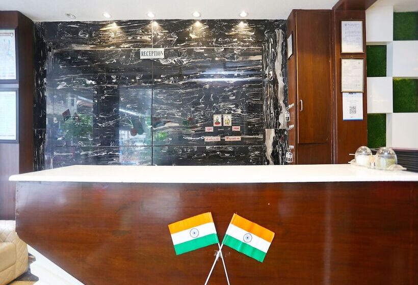 فندق Central Grand By Oyo Rooms