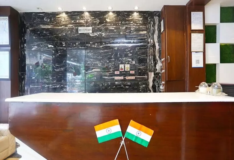 هتل Central Grand By Oyo Rooms