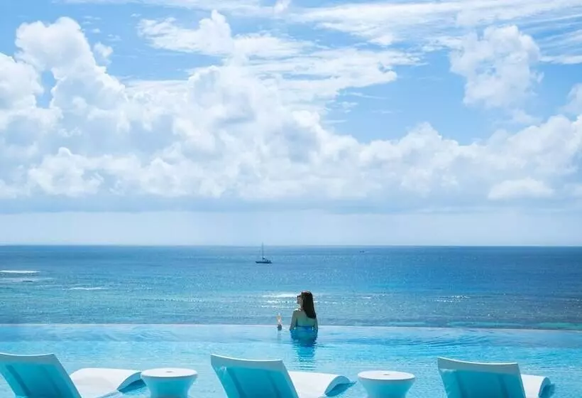 Hotelli Halekulani Okinawa