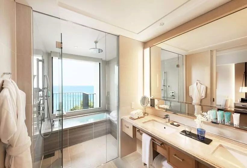 Hotelli Halekulani Okinawa