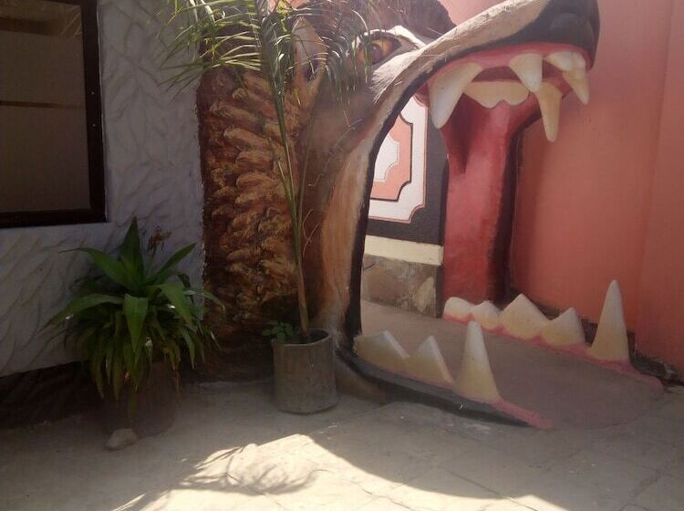 هتل Kendas Village