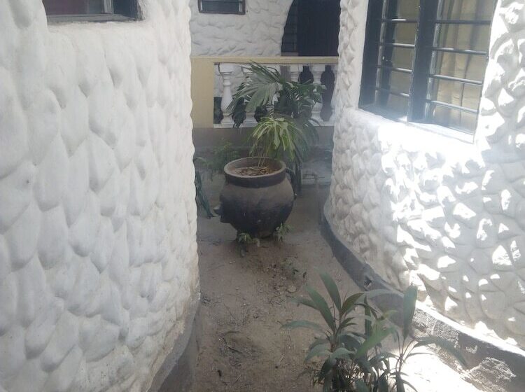 هتل Kendas Village