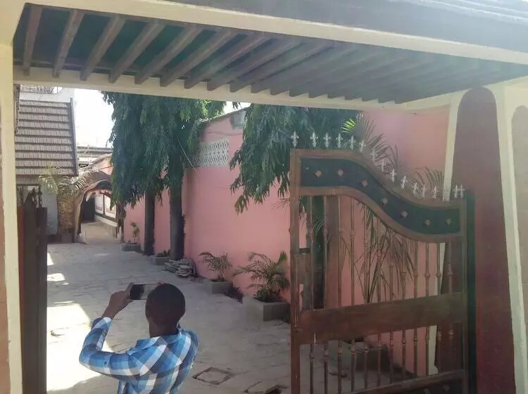 هتل Kendas Village