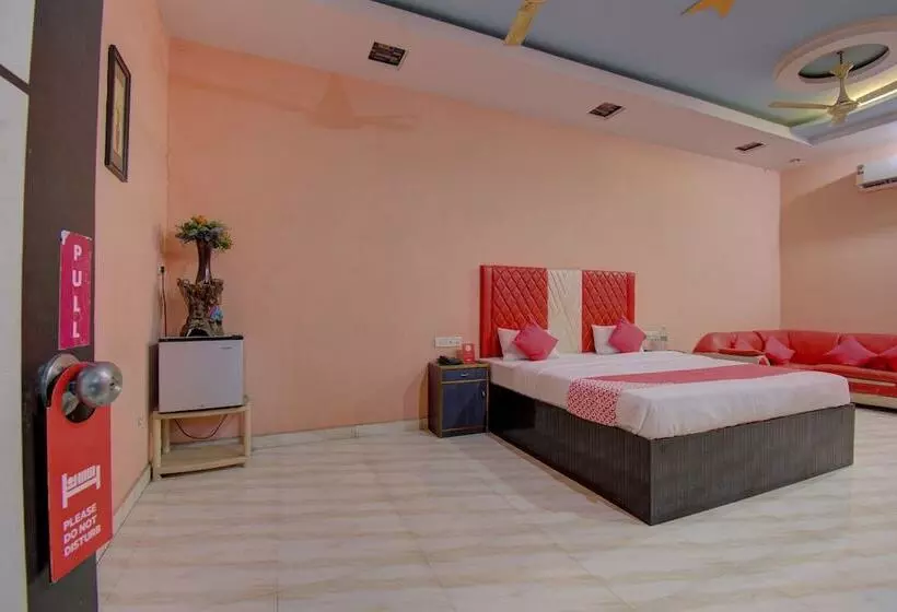 Hotelli Lucky Star By Oyo Rooms