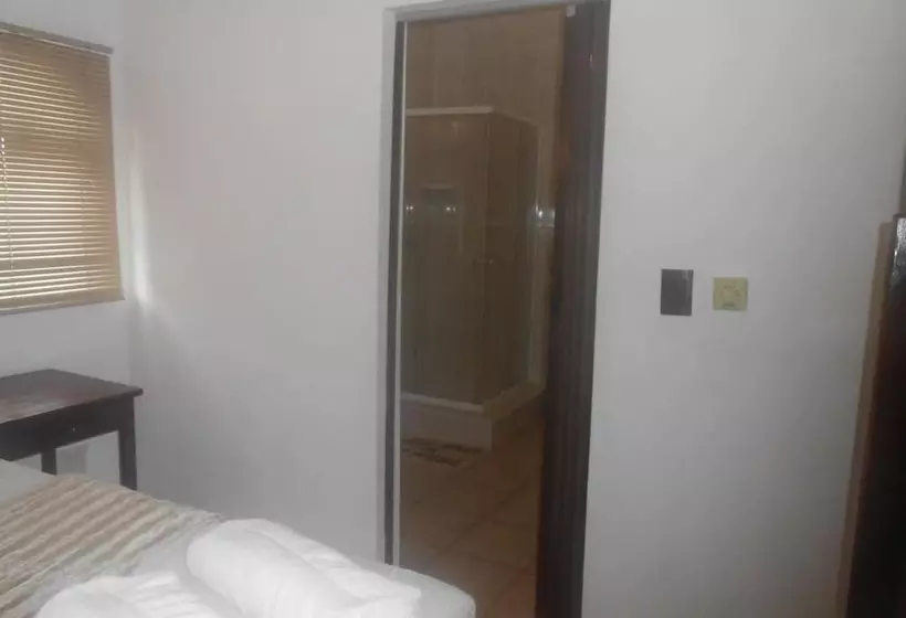 هتل Natal Mahogany