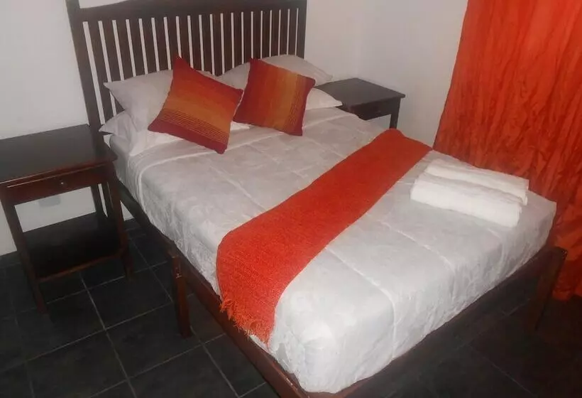 هتل Natal Mahogany