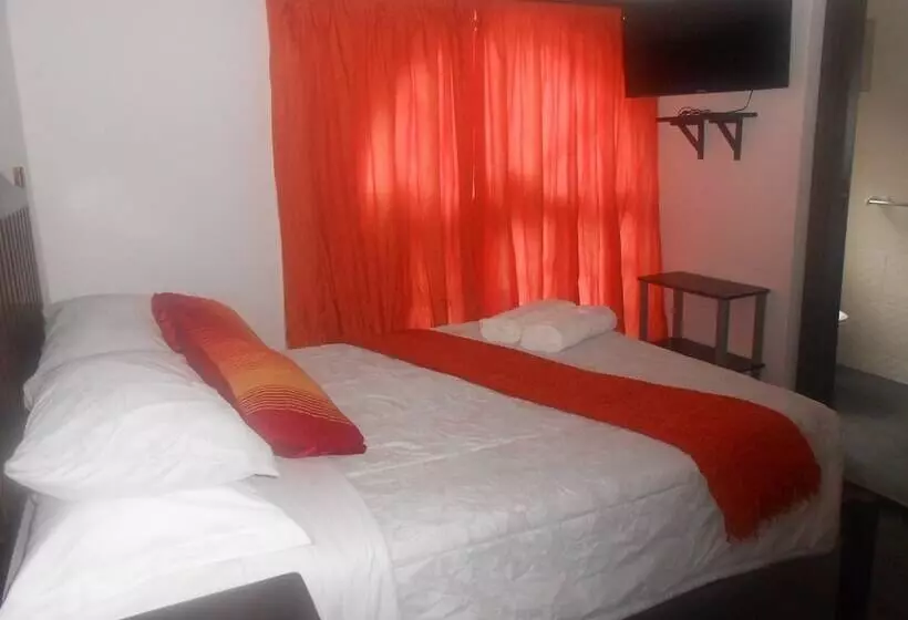 هتل Natal Mahogany