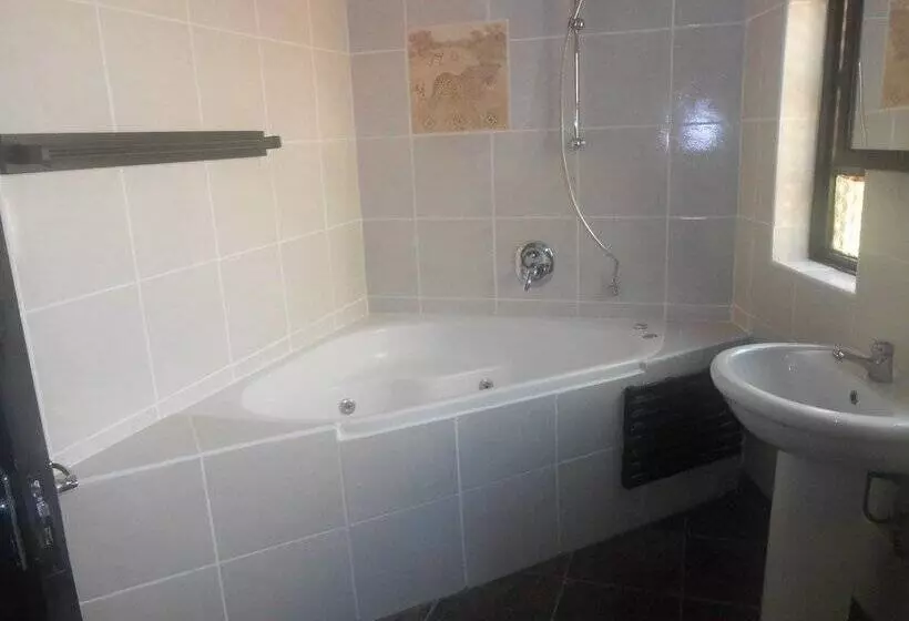 هتل Natal Mahogany