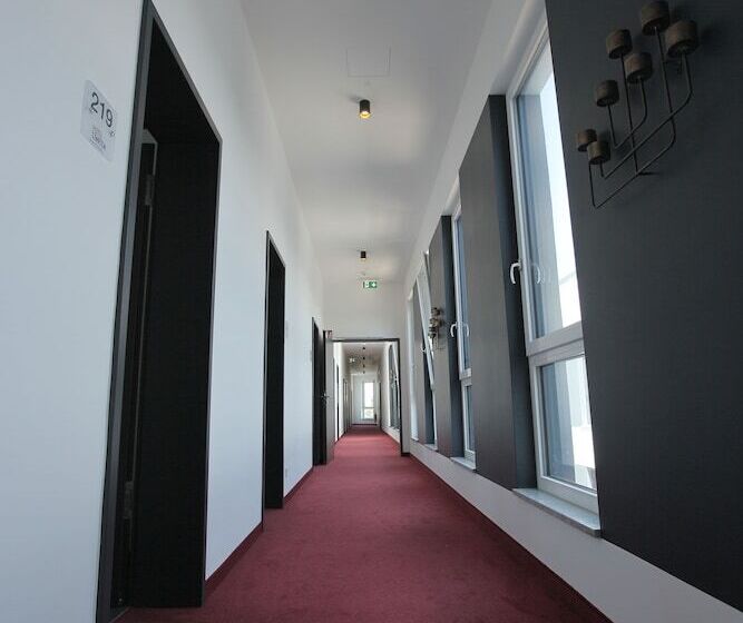 فندق Starton Am Ingolstadt Village