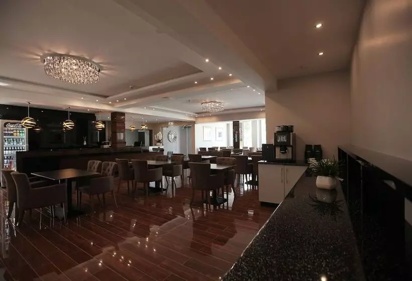 Hotelli Starton Am Ingolstadt Village