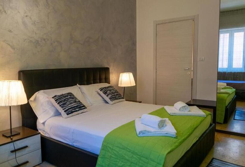 Marconi Rooms And Apartments