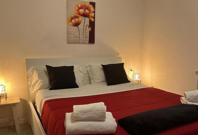 Marconi Rooms And Apartments