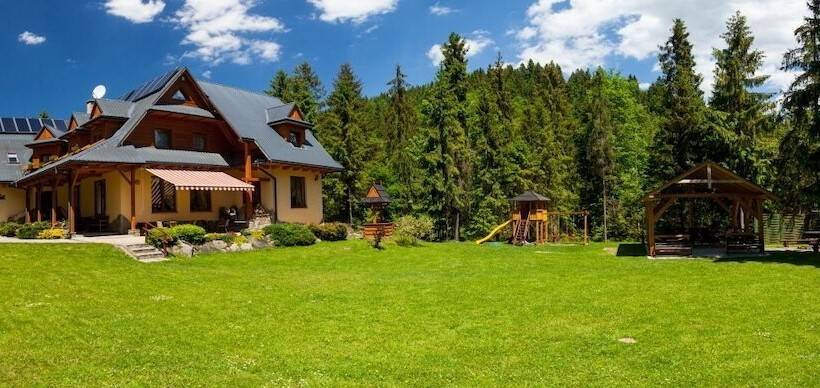 פנסיון Willa Zarębek