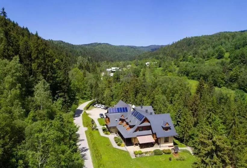 Majatalo Willa Zarębek