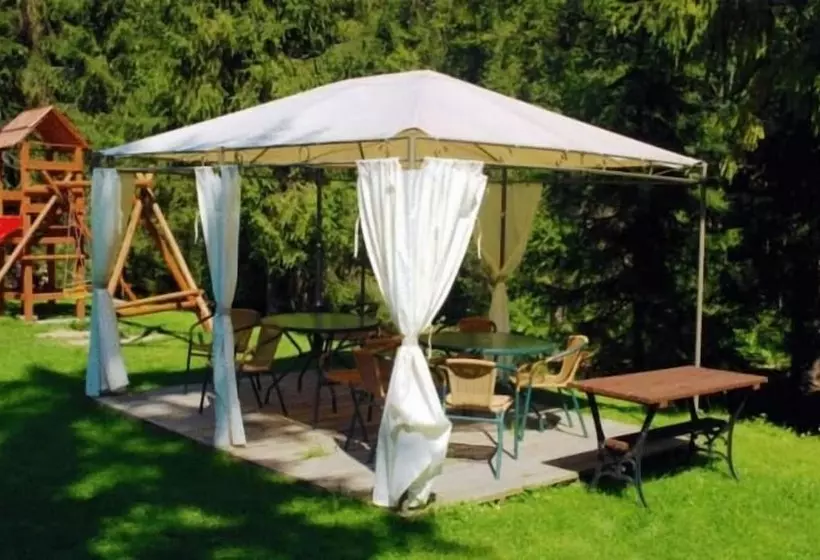 Majatalo Willa Zarębek