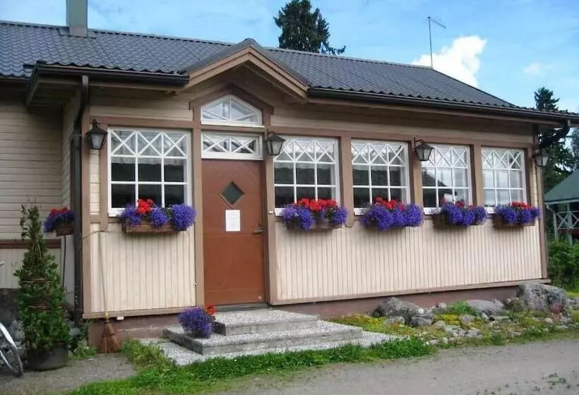 Tuukkalan Tila B&b
