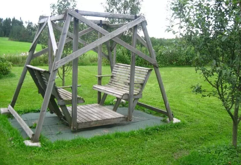 Tuukkalan Tila B&b