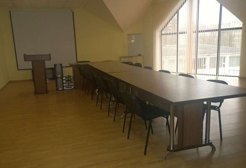 تختخواب و صبحانه Lord