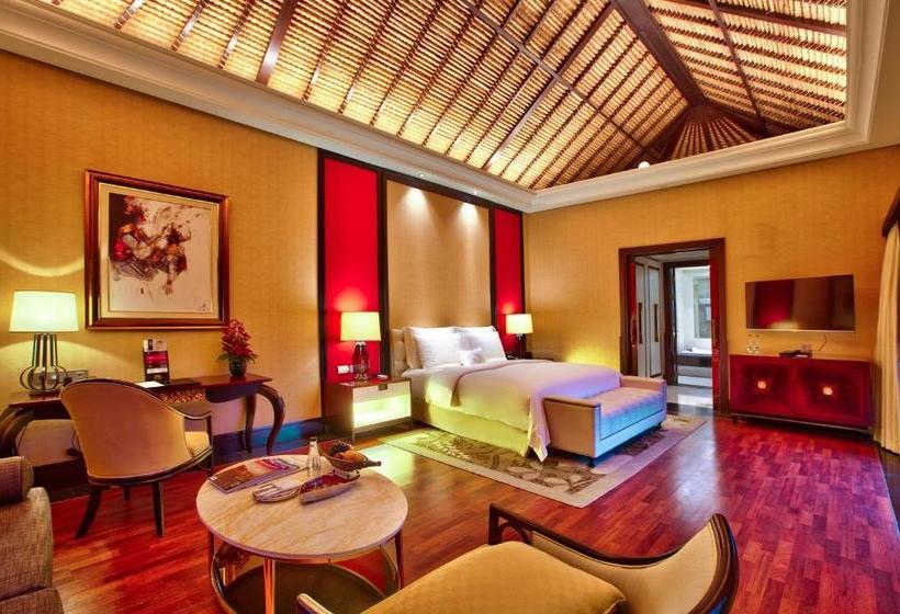 Отель The Trans Villa Bali