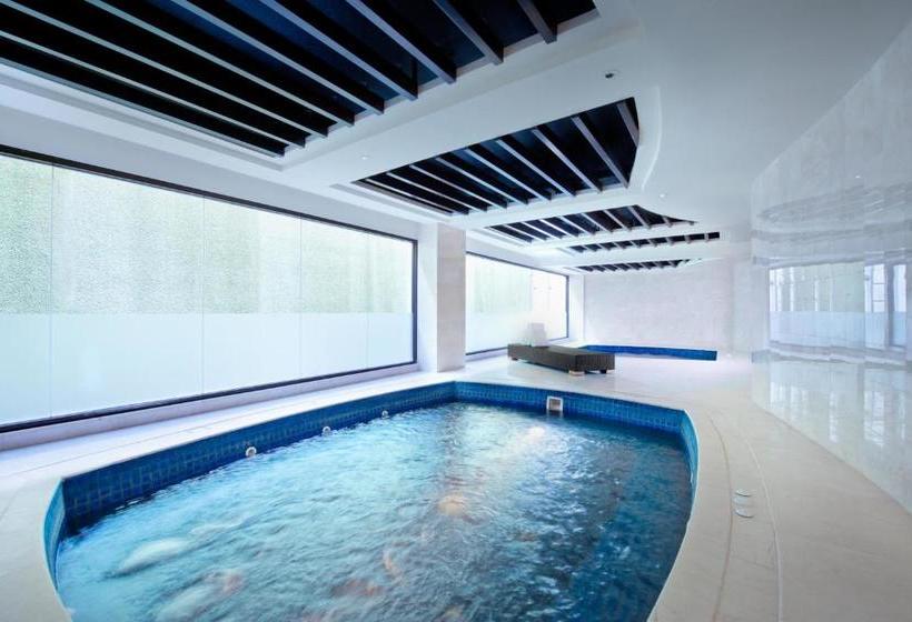 Отель The Trans Villa Bali