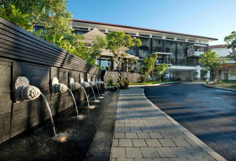 Отель The Trans Villa Bali