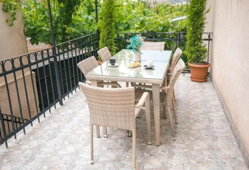 پانسیون Guest House   Mk