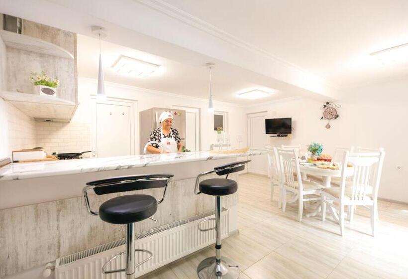 پانسیون Guest House   Mk