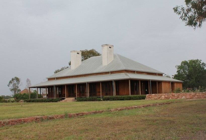 Yarrabandai Creek Homestead
