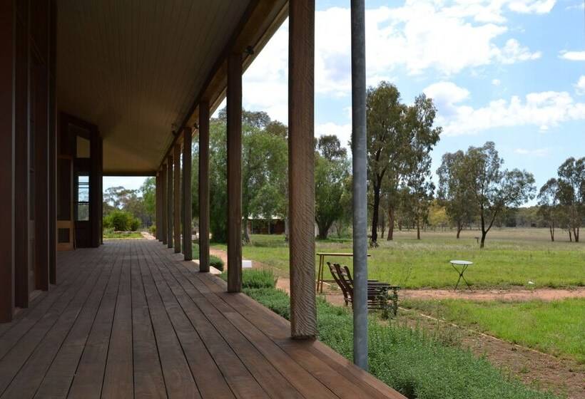 Yarrabandai Creek Homestead