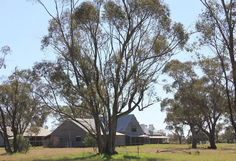 Yarrabandai Creek Homestead