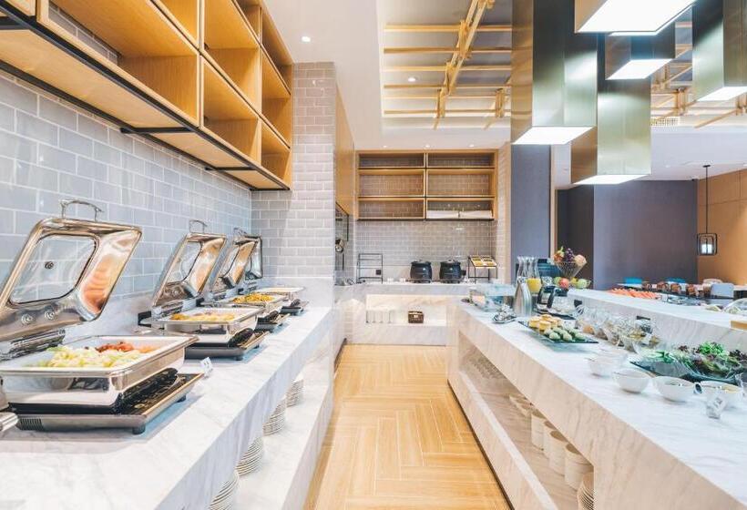 Atour Hotel Shanghai New International Expo Center Maglev Station